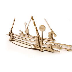 PRZEJAZD Z TORAMI DREWNIANY...