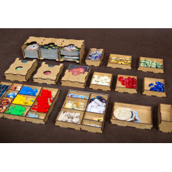 Drewniany insert do gry...